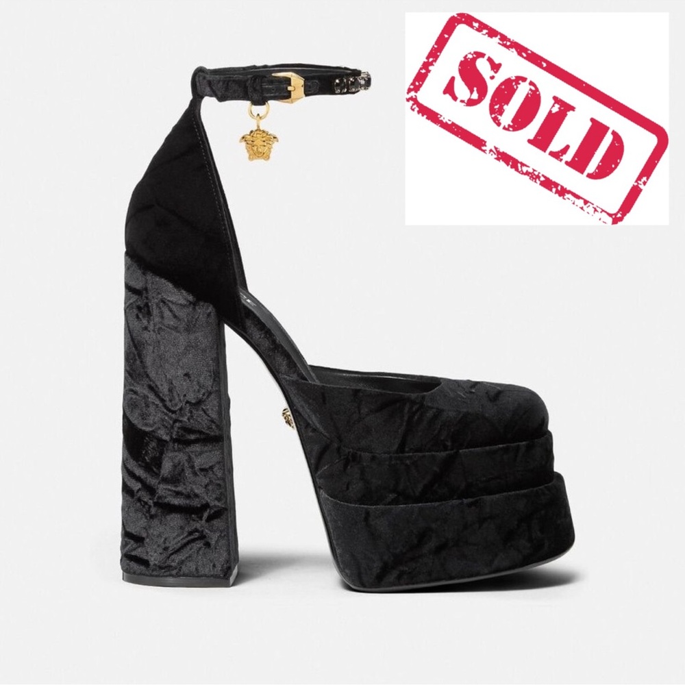 🛑SOLD🛑 New! VERSACE Logo Medusa Aevitas Crushed Velvet Platform Pumps - Picture 1 of 14